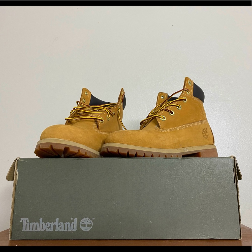 Original Timberland boots! (NEVER WORE!)